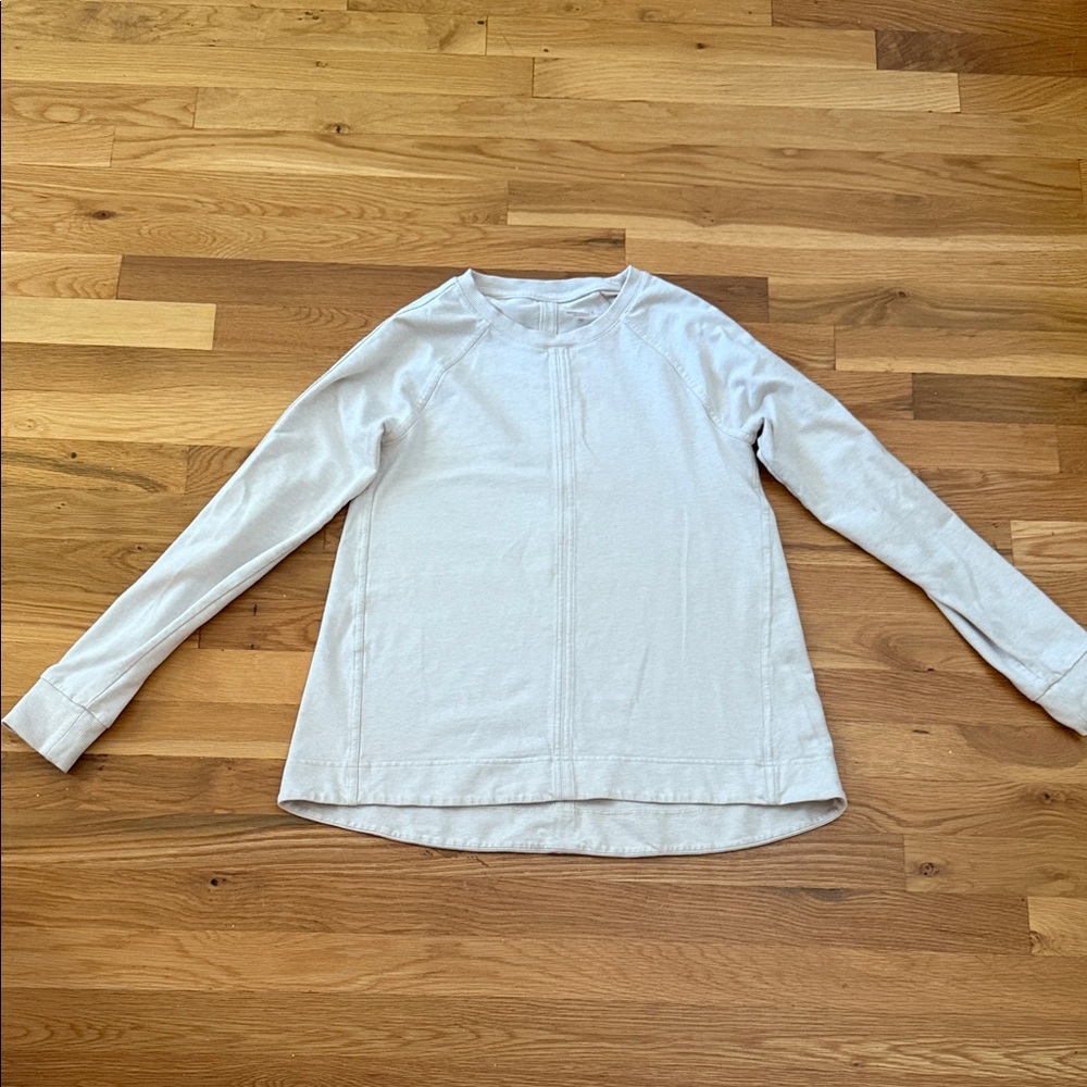 Athleta Long Sleeve Cream Tunic lightweight sweatshirt
